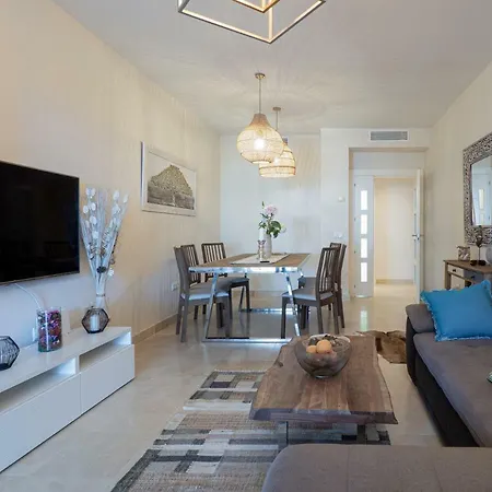Amazing Two Bedroom In Flamingos, Marbella Apartman Estepona